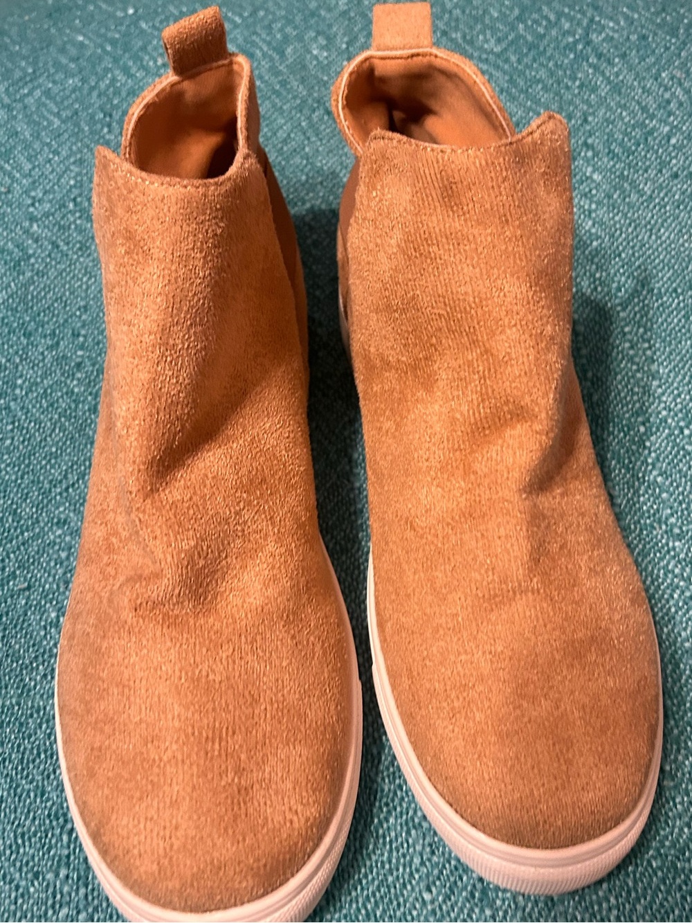 Trendy boutique Tan Suede Ankle Booties Size 10-10.5 NWOT SLIP-On